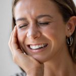 Woman have toothache